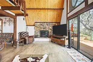 24300 Woodbine Ct, Tehachapi, CA 93561 - Photo 15