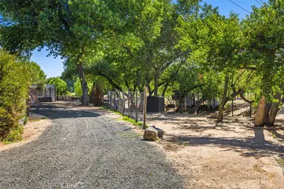 390 Paso Robles, Paso Robles, CA 93446 - Photo 5