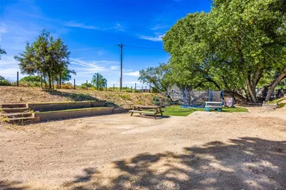 390 Paso Robles, Paso Robles, CA 93446 - Photo 31