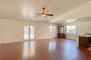5809 Fernside Ct, Bakersfield, CA 93313 - Photo 3