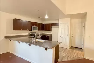 5809 Fernside Ct, Bakersfield, CA 93313 - Photo 7