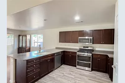 5809 Fernside Court, Bakersfield, CA 93313 - Photo 9
