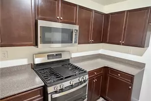 5809 Fernside Ct, Bakersfield, CA 93313 - Photo 11