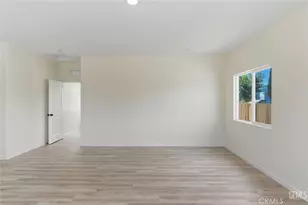 10913 San Fernando St, Lamont, CA 93241 - Photo 7