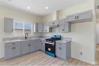 10913 San Fernando Street, Lamont, CA 93241 - Photo 11