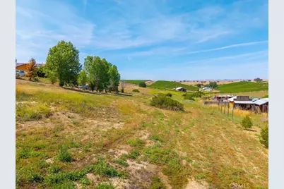8035 Plane View Place, Paso Robles, CA 93446 - Photo 3