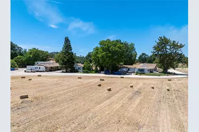 5275 Camp 8 Road, Paso Robles, CA 93446 - Photo 49
