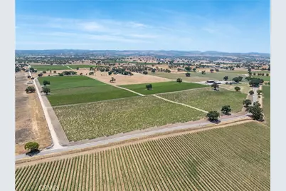 5275 Camp 8 Road, Paso Robles, CA 93446 - Photo 27