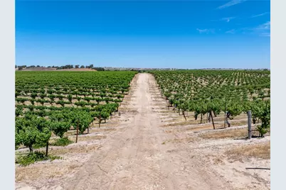 5275 Camp 8 Road, Paso Robles, CA 93446 - Photo 17