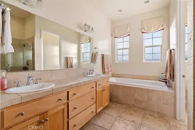 961 Vista Cerro Dr, Paso Robles, CA 93446 - Photo 17