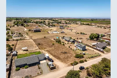 8290 Plane View Place, Paso Robles, CA 93446 - Photo 11