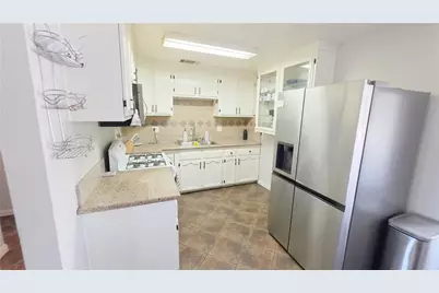 1610 Cunha, Bakersfield, CA 93305 - Photo 9