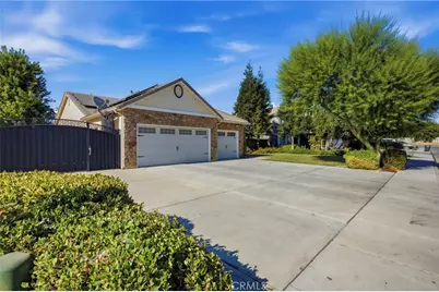 10112 Cranberry Isle, Bakersfield, CA 93314 - Photo 3