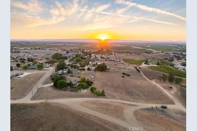 8495 Plane View, Paso Robles, CA 93446 - Photo 1