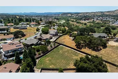 609 Navajo, Paso Robles, CA 93446 - Photo 5
