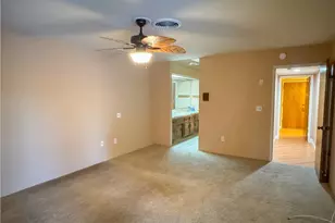 2200 El Portal Dr, Bakersfield, CA 93309 - Photo 23