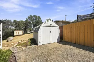 32 Pinebrook, Wofford Heights, CA 93285 - Photo 23