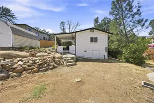 32 Pinebrook, Wofford Heights, CA 93285 - Photo 21