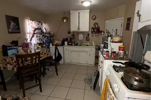 428 L St, Bakersfield, CA 93304 - Photo 17