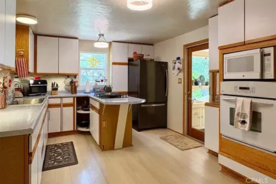 49460 Sapaque Road, Bradley, CA 93426 - Photo 13