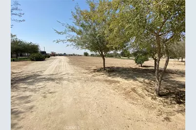 26323 Merced Avenue, Wasco, CA 93280 - Photo 9