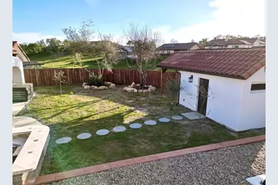 3635 Lakeside Village, Paso Robles, CA 93446 - Photo 5