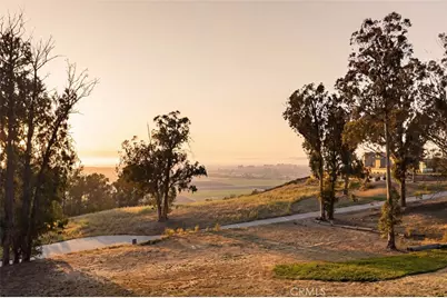 2 Castle Bluff Road, Arroyo Grande, CA 93420 - Photo 23