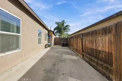 402 Dagenham Court, Bakersfield, CA 93307 - Photo 31