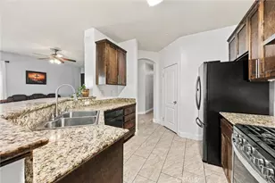 402 Dagenham Ct, Bakersfield, CA 93307 - Photo 13