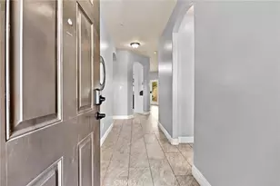 402 Dagenham Ct, Bakersfield, CA 93307 - Photo 5