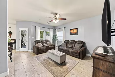 402 Dagenham Court, Bakersfield, CA 93307 - Photo 7