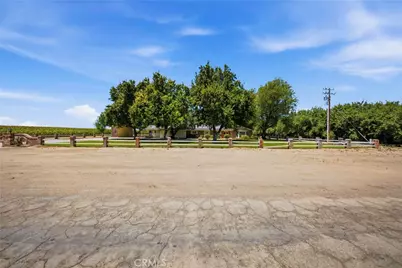 5300 Shafter Road, Bakersfield, CA 93313 - Photo 5