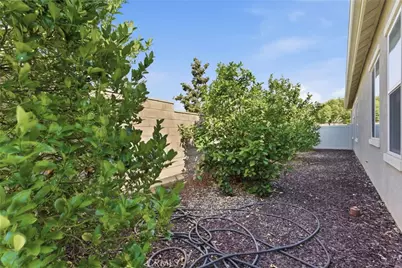 9810 Richland Hills Lane, Bakersfield, CA 93306 - Photo 43