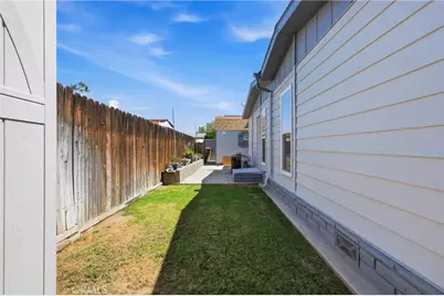 5409 Fountain View Way, Bakersfield, CA 93313 - Photo 51