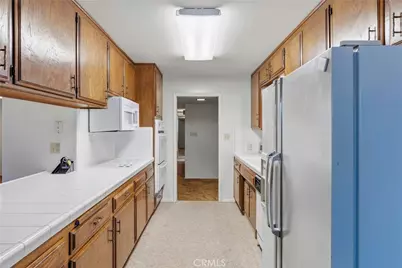 2408 Courtleigh Drive, Bakersfield, CA 93309 - Photo 19