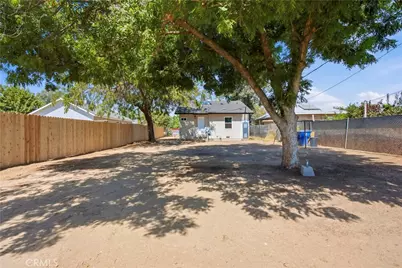 1015 Oregon, Bakersfield, CA 93305 - Photo 31