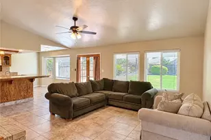 5508 Danbury Ct, Bakersfield, CA 93312 - Photo 15