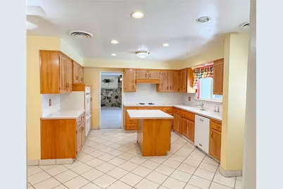 3709 Christmas Tree Lane, Bakersfield, CA 93306 - Photo 19