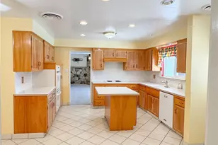 3709 Christmas Tree Ln, Bakersfield, CA 93306 - Photo 19