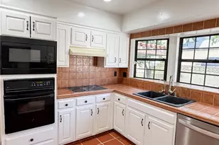 159 A St, Bakersfield, CA 93304 - Photo 27