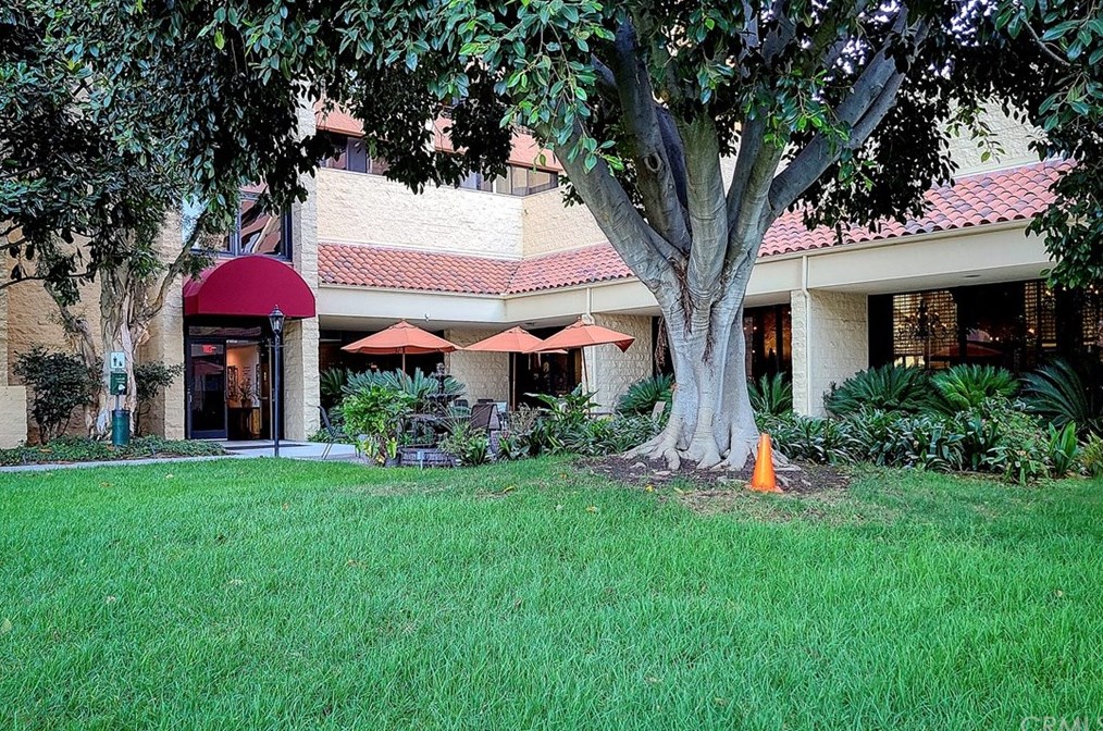 24055 Paseo Del Lago, Laguna Beach CA  92637-2678 exterior