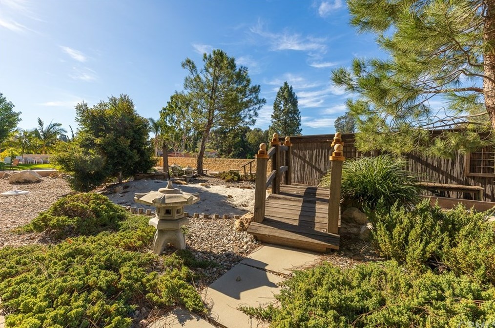 24055 Paseo Del Lago, Laguna Beach CA  92637-2678 exterior