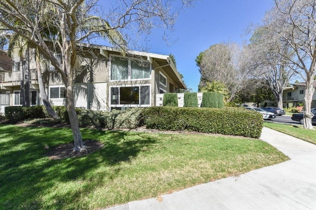 200 Avenida Majorca, Laguna Beach CA  92637-6741 exterior