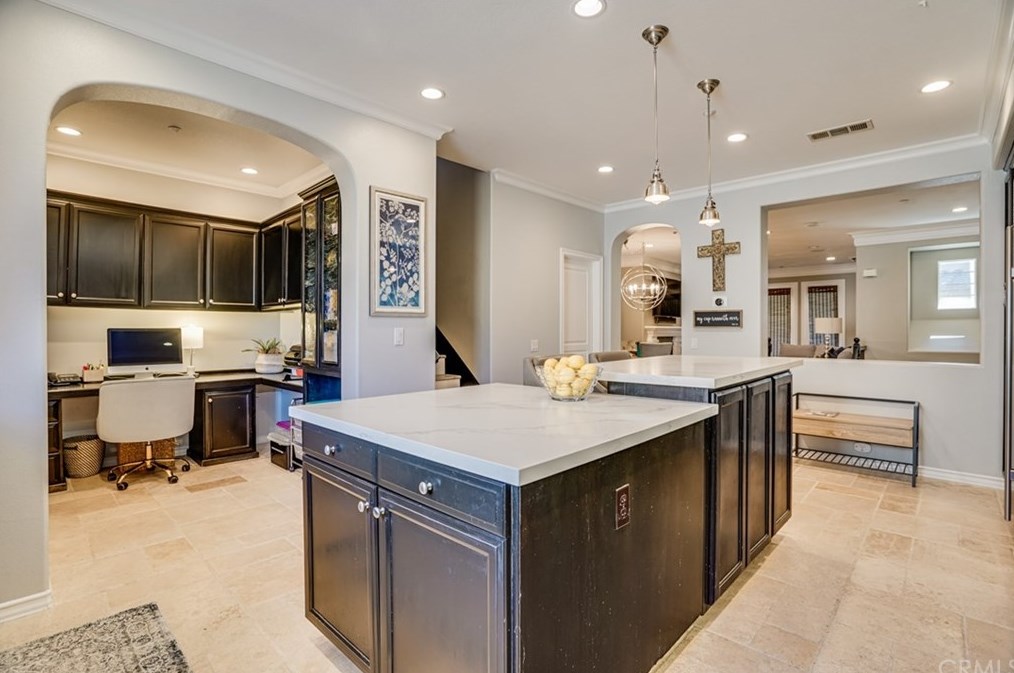 21358 Cieza Cir, Huntington Beach CA  92648-5396 exterior