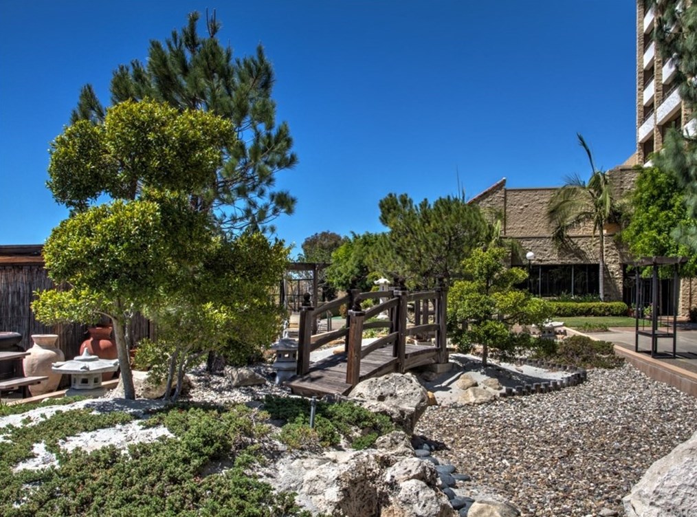 24055 Paseo Del Lago, Laguna Beach CA  92637-2678 exterior