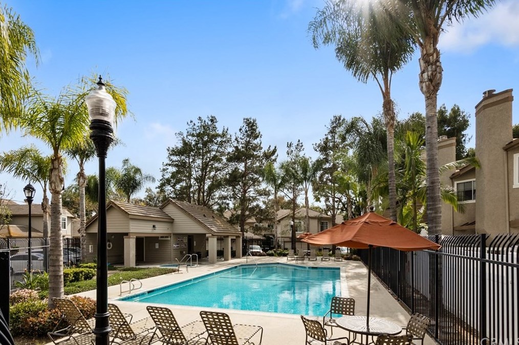 24314 Sage Ct, Laguna Beach CA  92653-6292 exterior