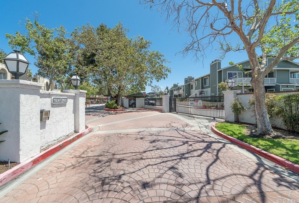 12042 Sylvan Riv, Santa Ana CA  92708-1342 exterior