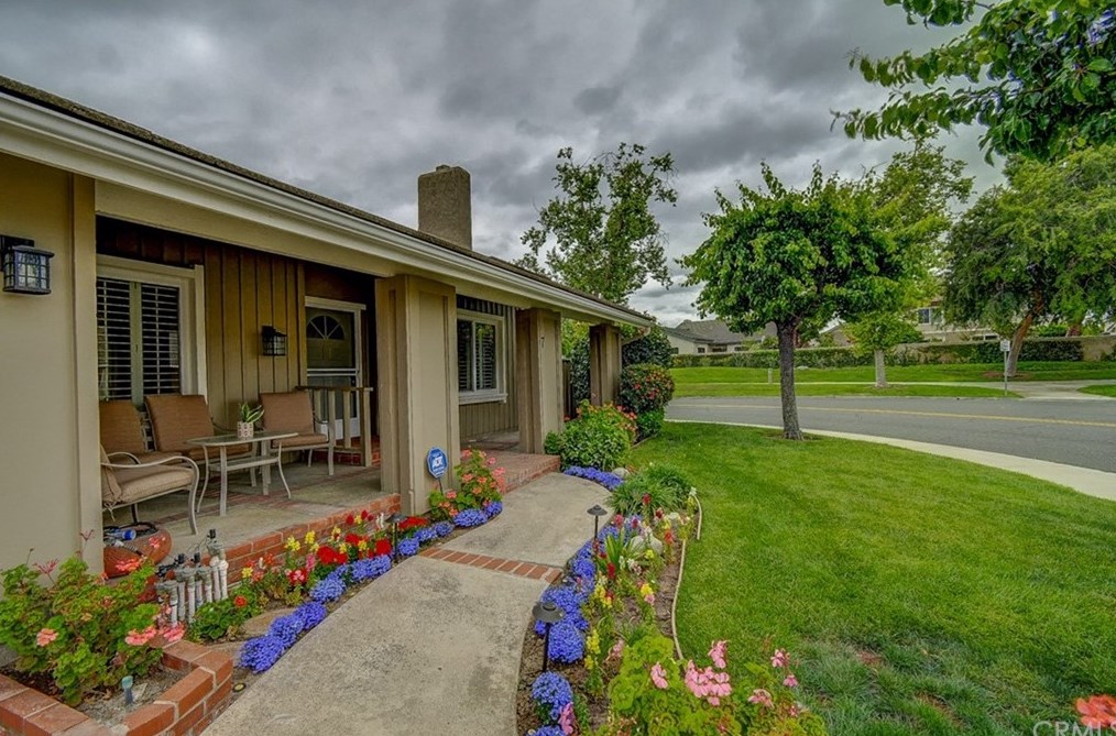 7 Deer Spg, Irvine CA  92604-3011 exterior
