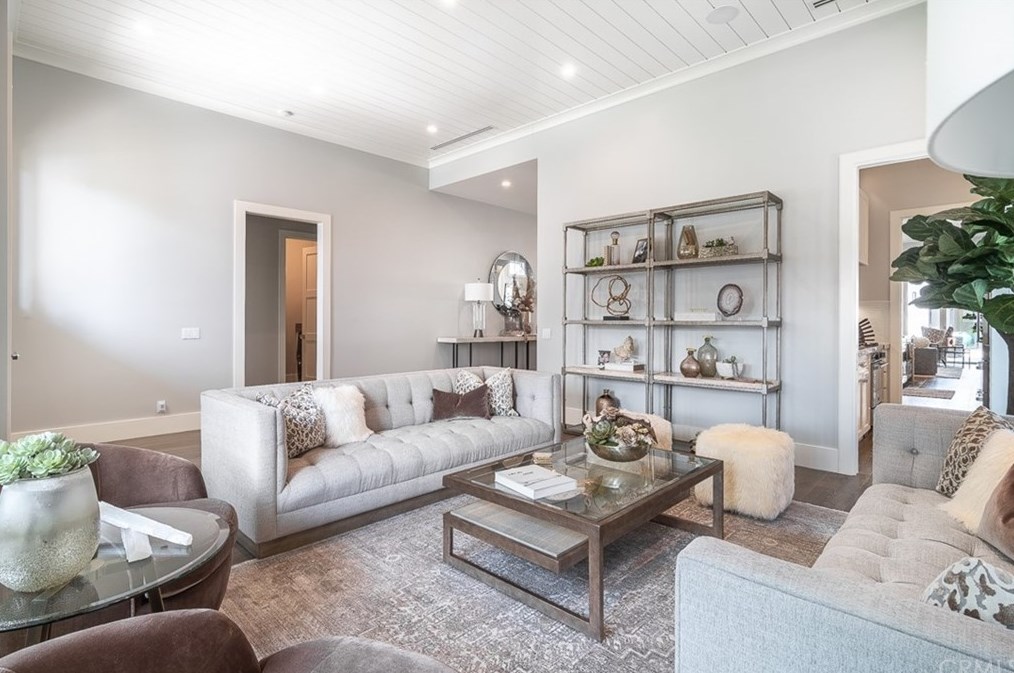 1737 Park St, Huntington Beach CA  92648-2732 exterior