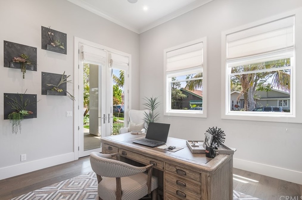 1737 Park St, Huntington Beach CA  92648-2732 exterior